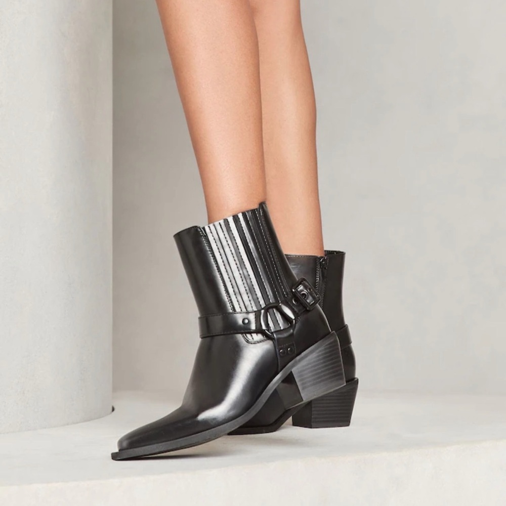 BCBGeneration Pointed Toe Western Style Ankle Boots -Cassidy - Size 8.5